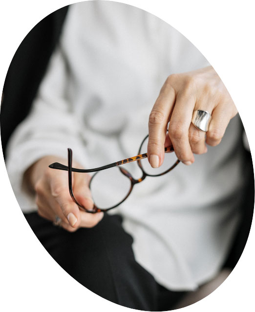 image of hands holding glasses